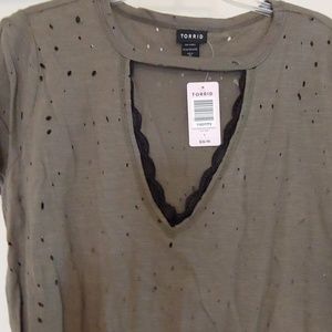 Green distressed tee